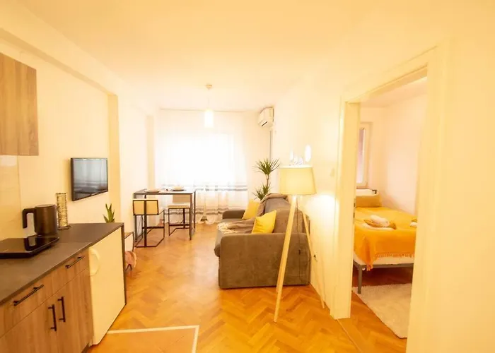 Yellow Circles Apt. On Great Location New Daire